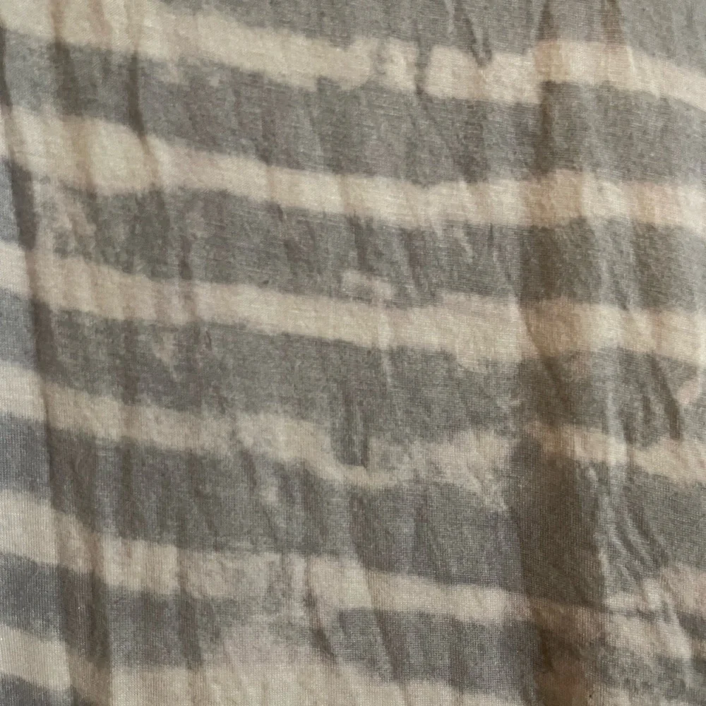 Moon and Sky gray and white stripped tee. Good condition.  Size XL - Picture 2 of 3